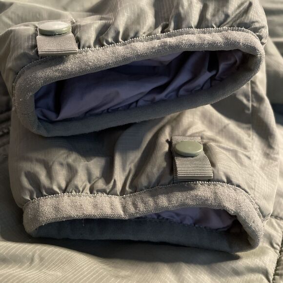 The North Face Small Women’s Puffer Coat Full Zip Jacket Sage Green Primaloft - Picture 12 of 12